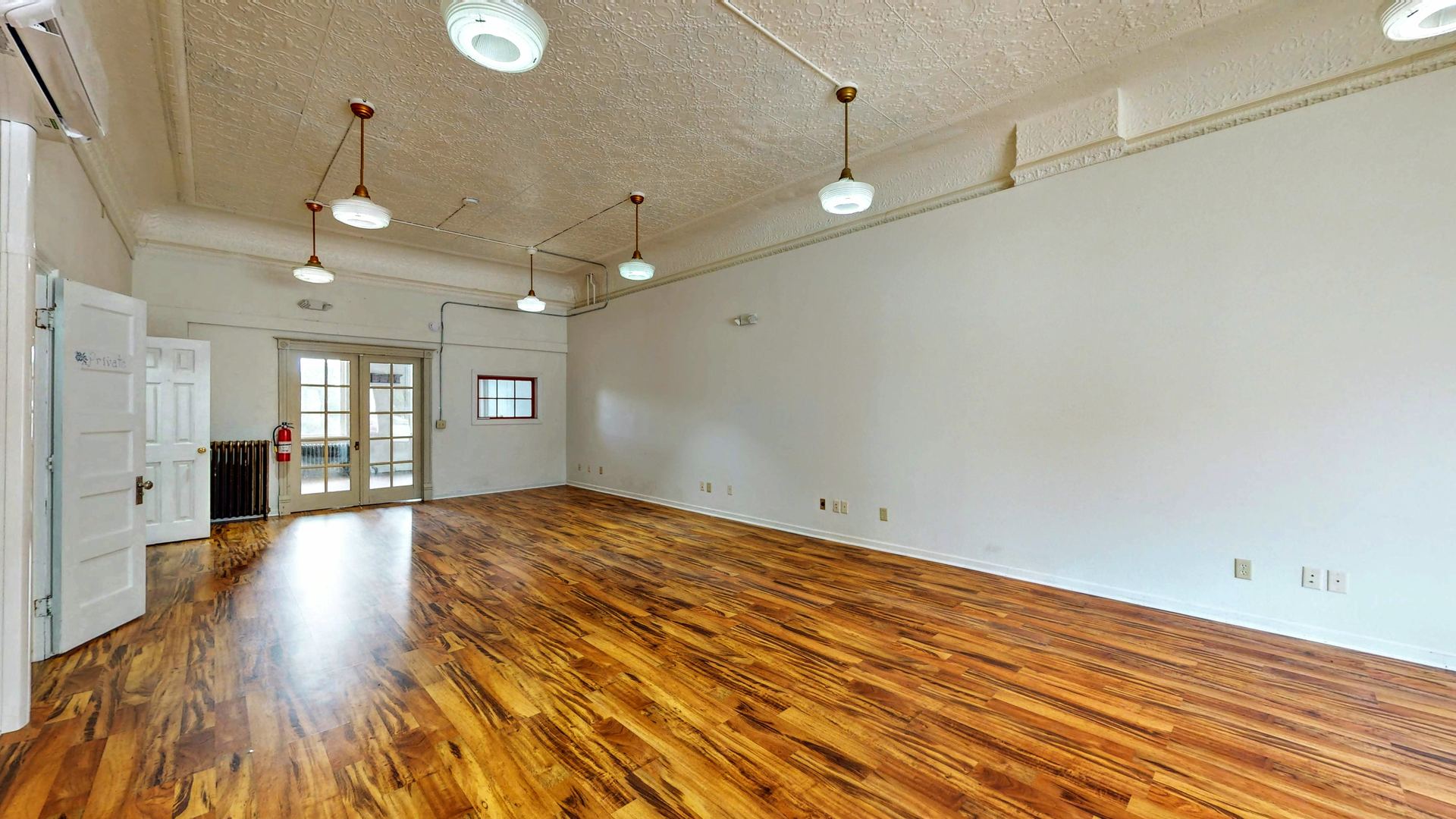 Commercial storefront photo