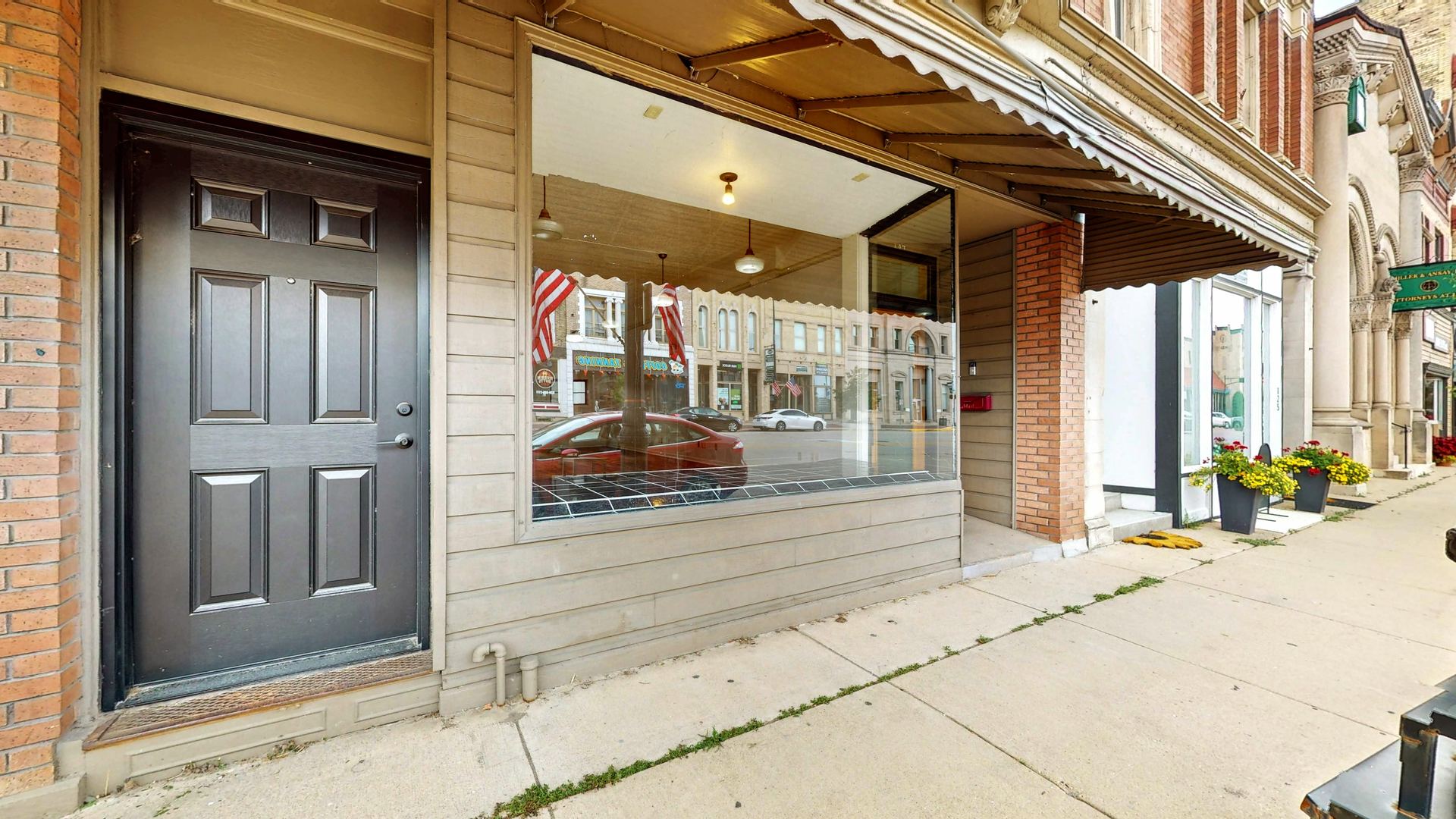 Commercial storefront photo