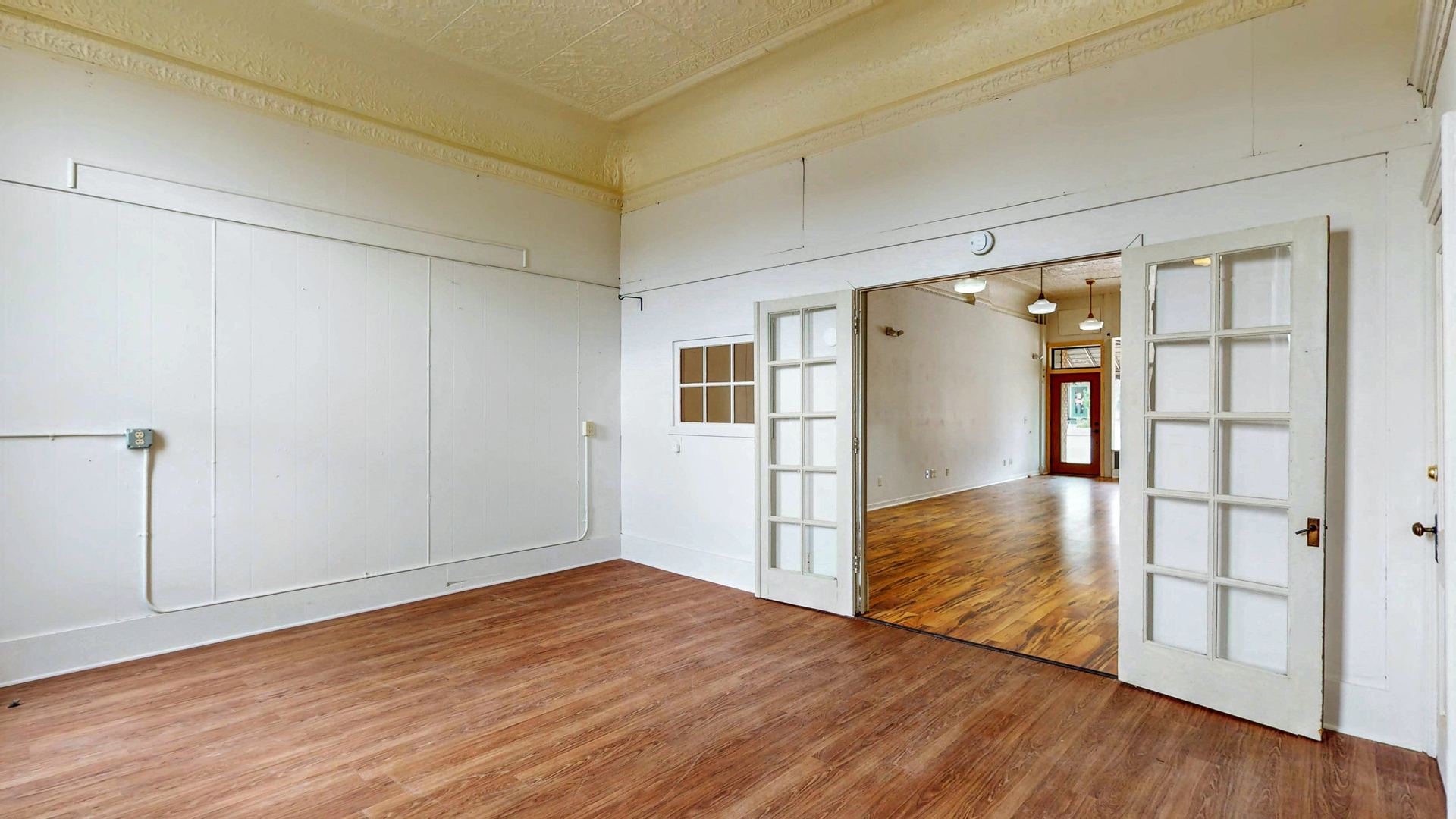 Commercial storefront photo